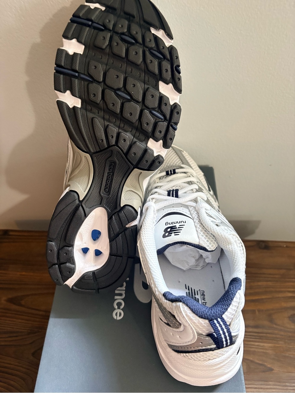 Women’s New Balance 530 shoes | white blue | size: 6.5 - Picture 3 of 7